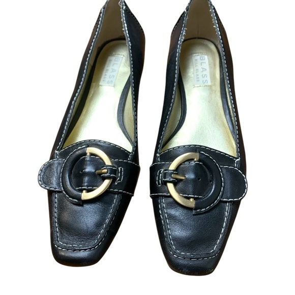 Bill Blass Alberti Black Loafers w Gold Hardware - Picture 1 of 6